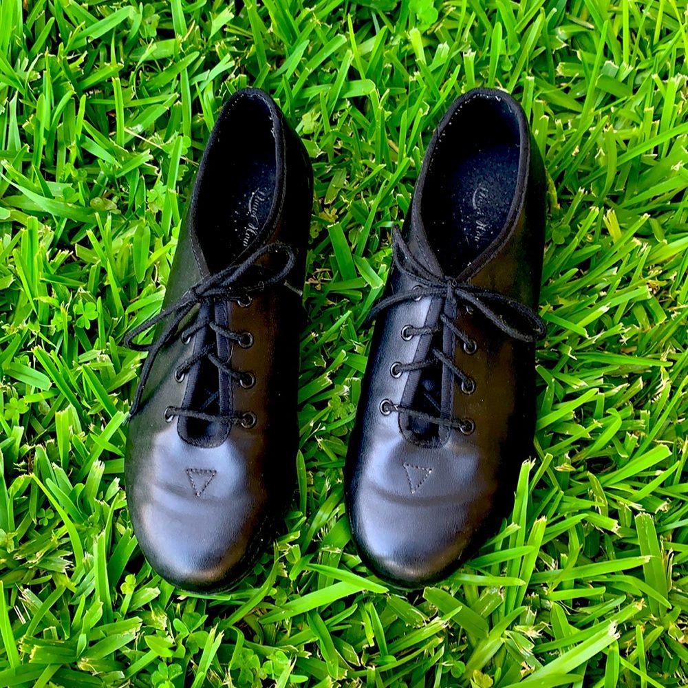 Girls tap shoes